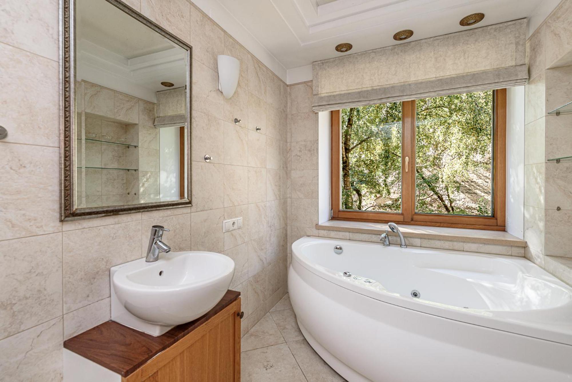 וילנה Jacuzzi Apartments X Free Parking X Self Check-In 24X7 By H&H מראה חיצוני תמונה
